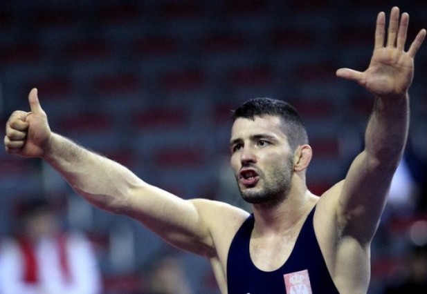 Posle 40 godina Davor Štefanek osvaja prvu zlatnu medalju Srbije u rvanju
